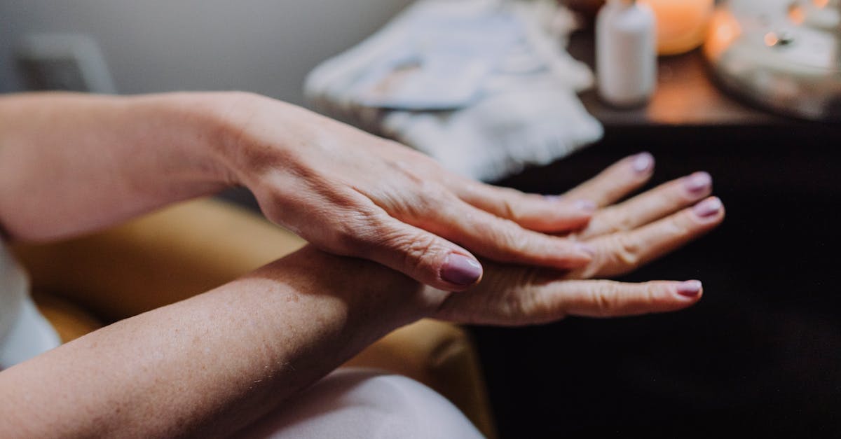 Kuru Ciltler İçin Nemlendirici Bir Yolculuk: En Etkili Yöntemler